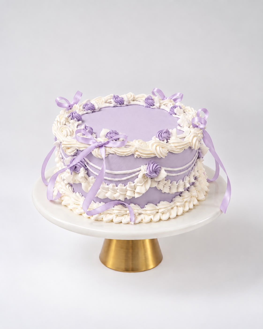 Vintage Piping Round Cake - Image 10